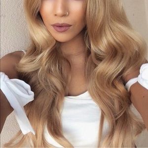 Meet your Posher, Samantha